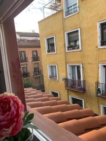 Impresionante Apartamento En Malasana Madrid Exterior foto